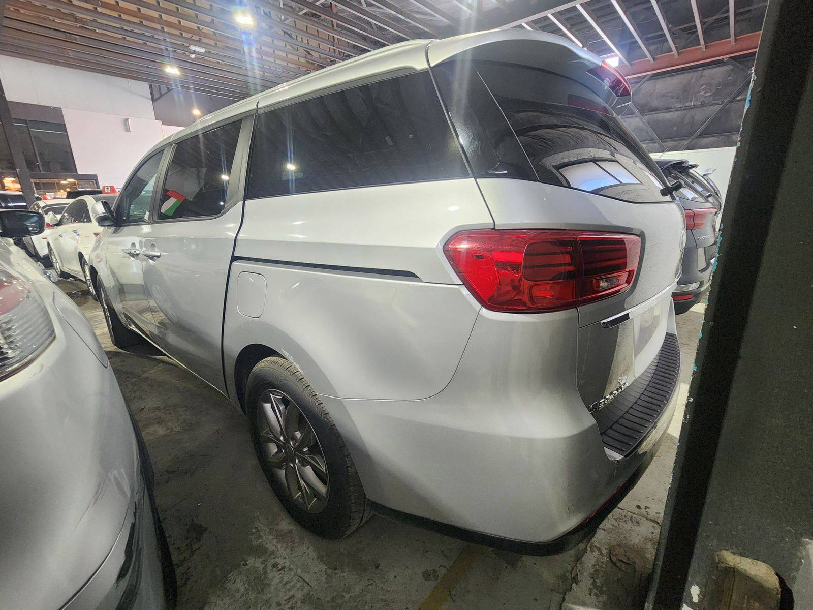 2019 KIA SEDONA — 90240 Miles — Lot 43003836 — Main - Marhaba Auctions Used Cars - Image 6