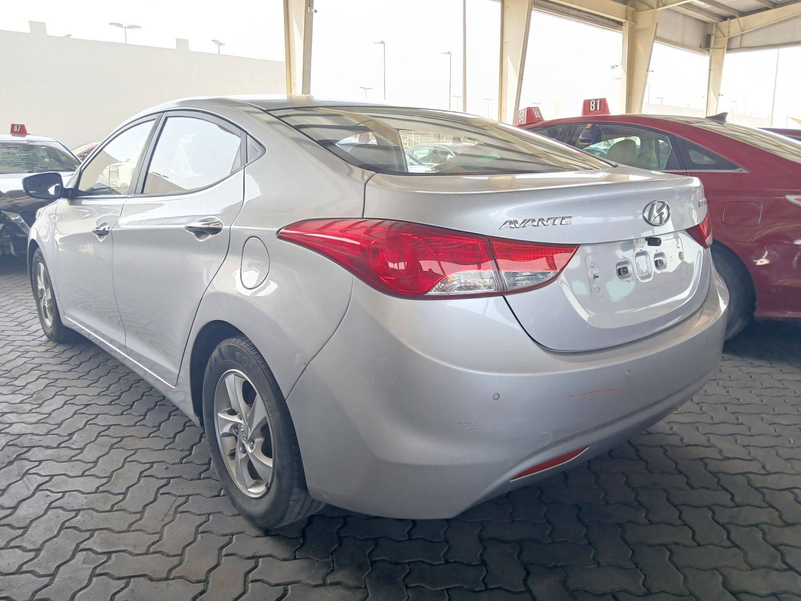 2012 HYUNDAI AVANTE — 132963 KM — Lot 410905 — Souq - Marhaba Auctions Used Cars - Image 4