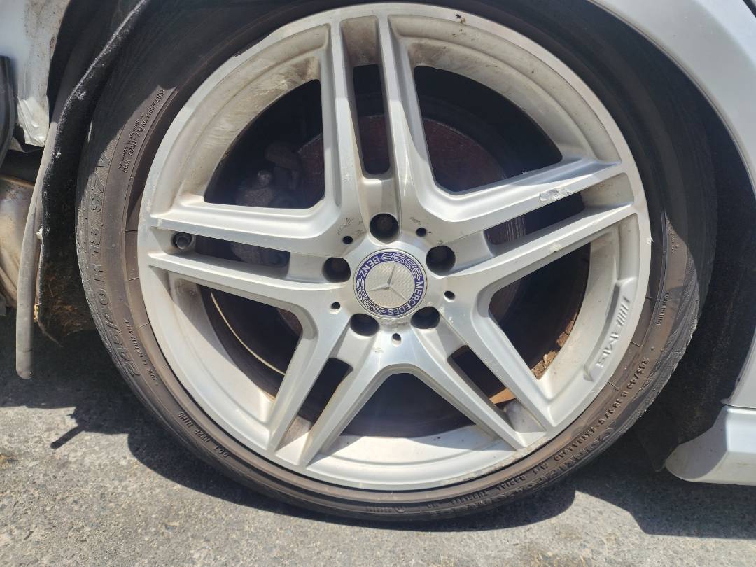 2011 MERCEDES BENZ E-550 — 211940 Miles — Lot 37395334 - Marhaba Auctions Used Cars - Image 9