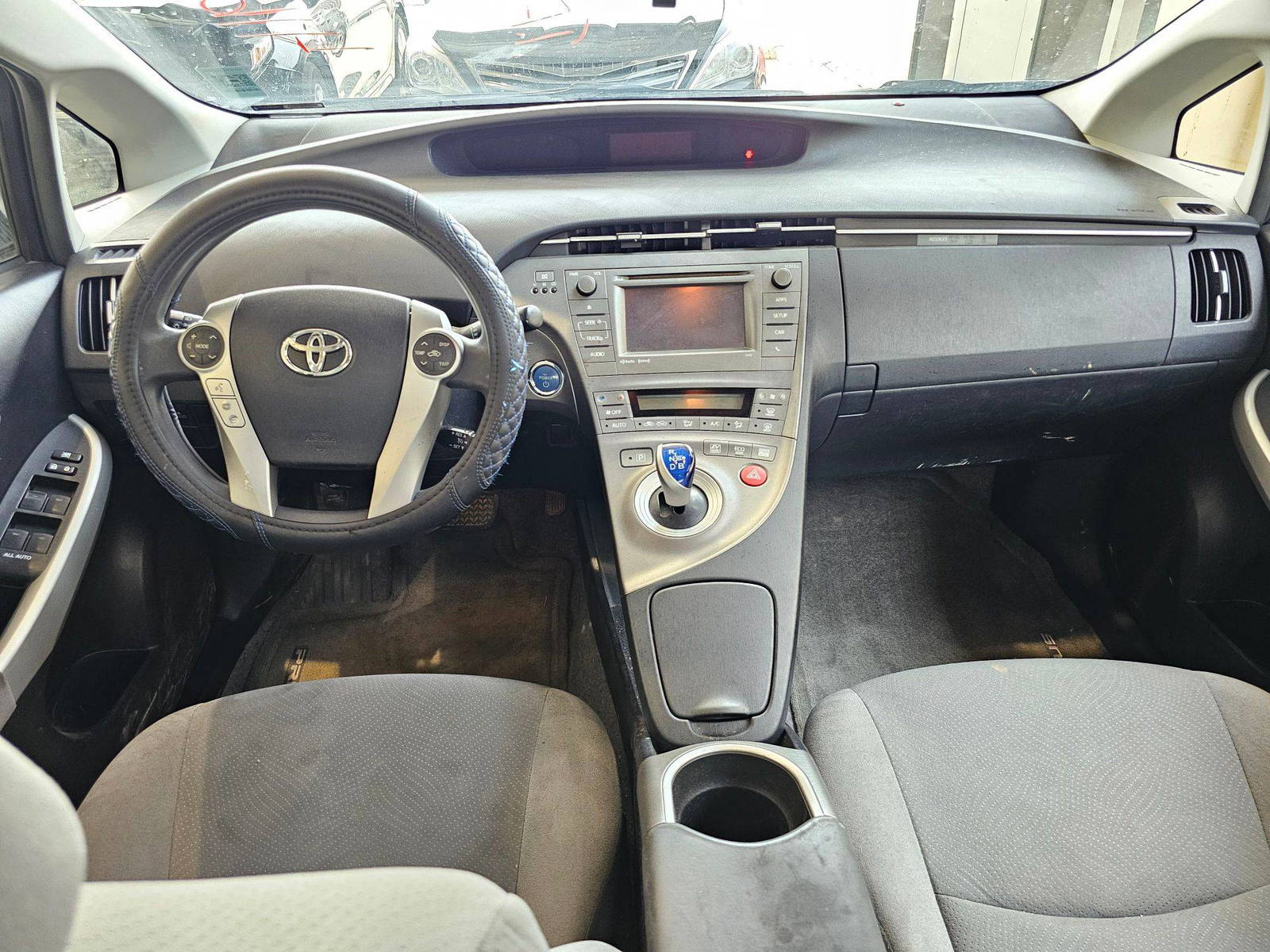2014 TOYOTA PRIUS — 185352 Miles — Lot E1757370 — Souq - Marhaba Auctions Used Cars - Image 7