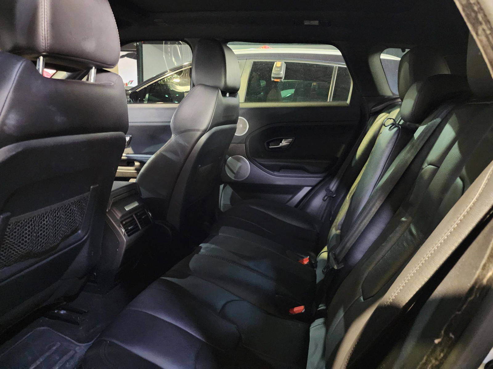 2014 LAND ROVER RANGE ROVER EVOQUE — 126691 Miles — Lot 125487 — Al Quoz - Marhaba Auctions Used Cars - Image 7