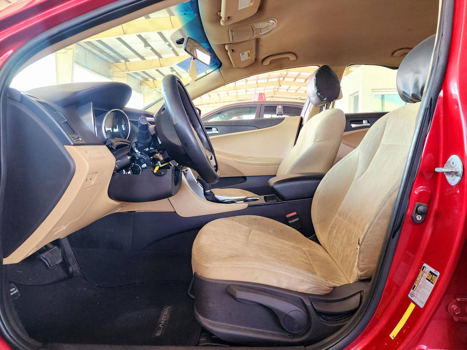 2011 HYUNDAI SONATA — 192042 Miles — Lot 39914521 — Souq - Marhaba Auctions Used Cars - Image 8