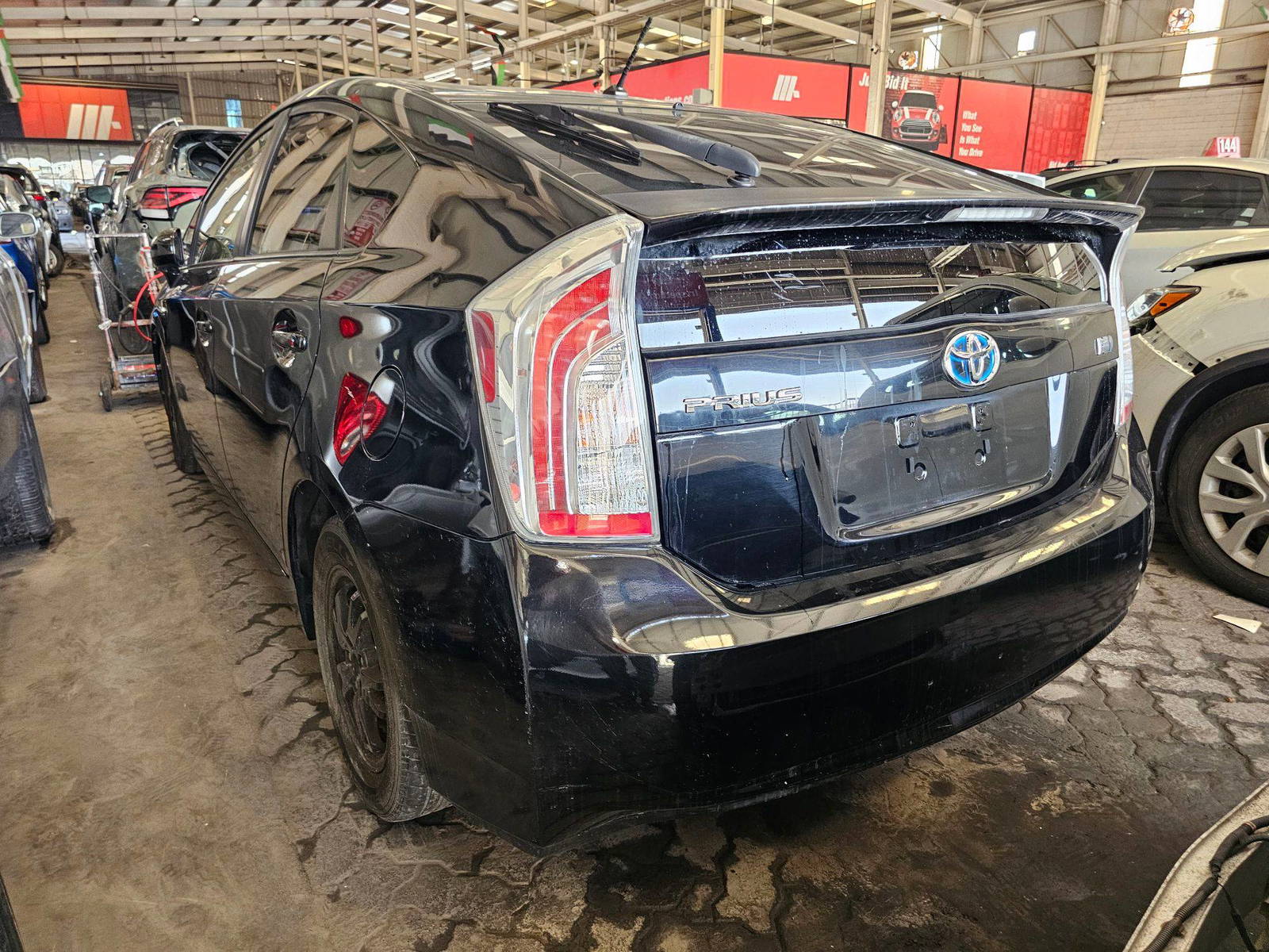 2014 TOYOTA PRIUS — 234087 Miles — Lot 1E1761064 — Main - Marhaba Auctions Used Cars - Image 4