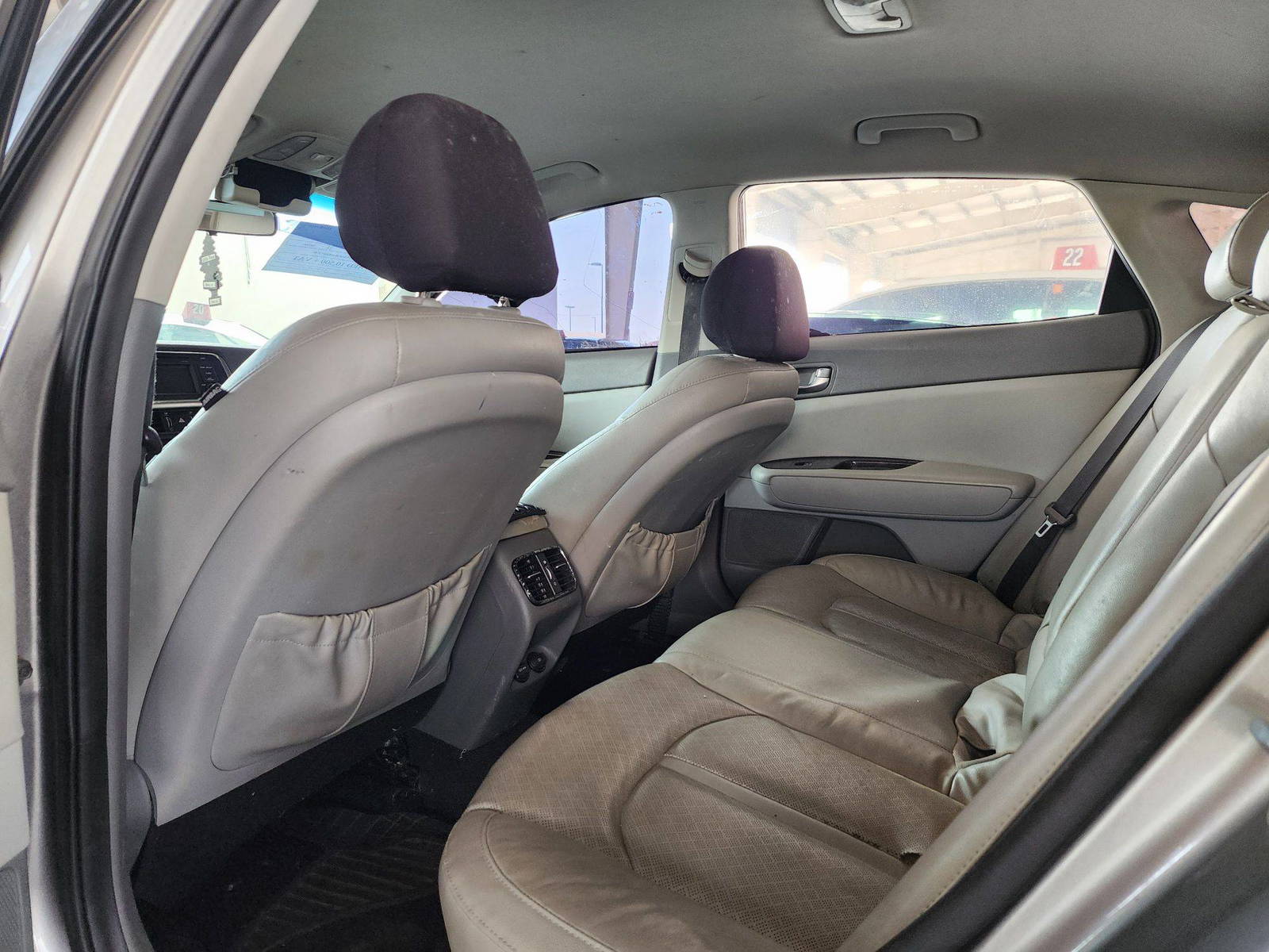2016 KIA OPTIMA — 189120 Miles — Lot 812947 — Souq - Marhaba Auctions Used Cars - Image 6