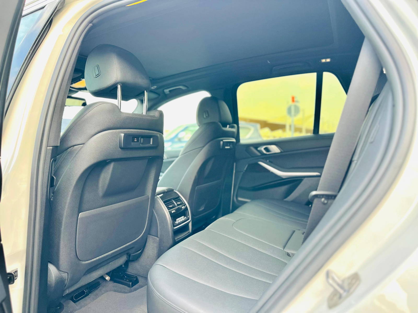 2020 BMW X5 SDRIVE 40I — 77105 KM — Lot 33365312 — Main - Marhaba Auctions Used Cars - Image 8