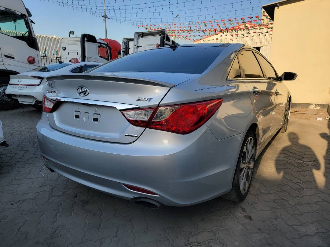 2013 HYUNDAI SONATA — 196902 Miles — Lot 717618 — Main - Marhaba Auctions Used Cars - Image 3