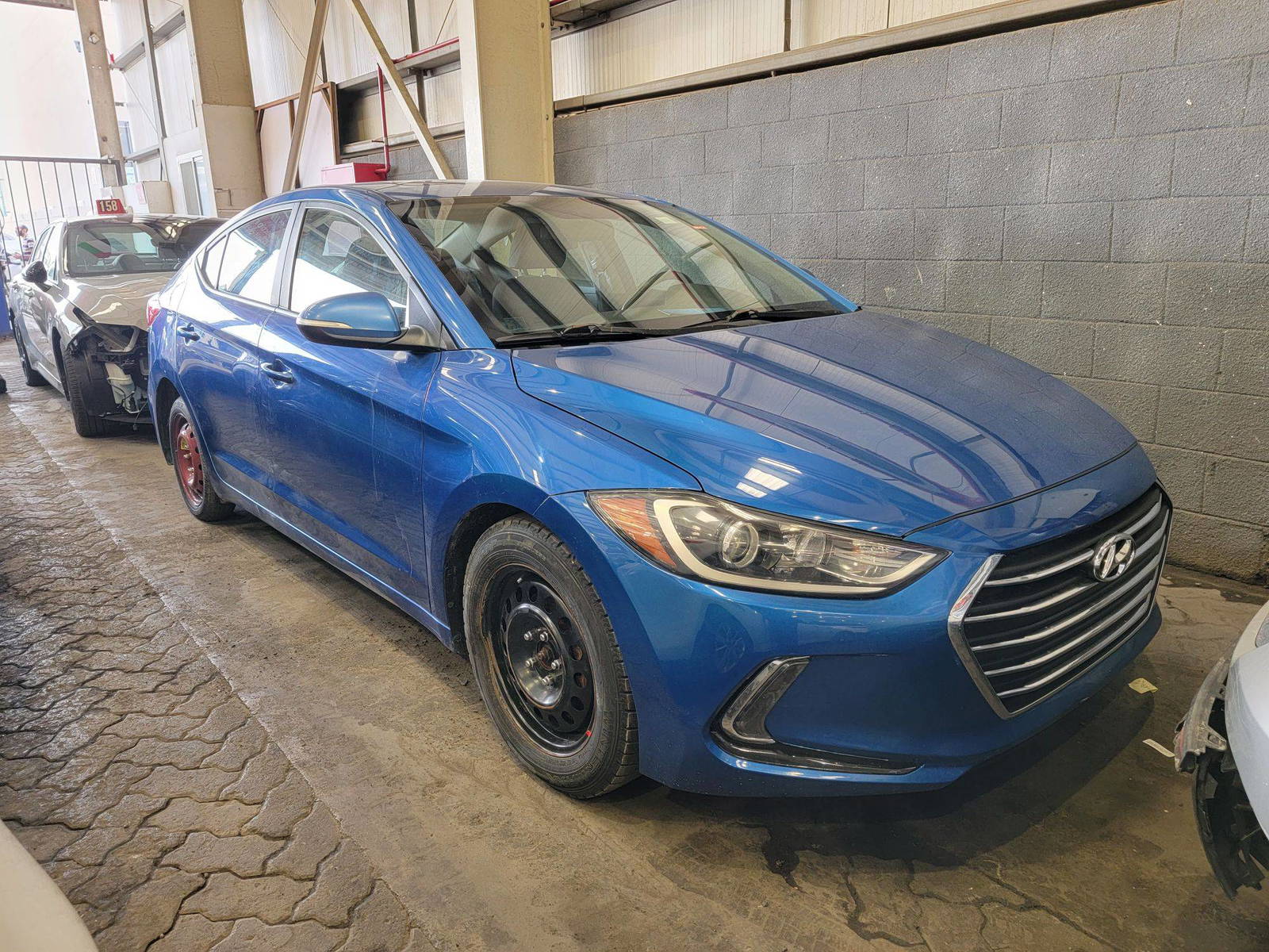 2018 HYUNDAI ELANTRA — 206550 KM — Lot U692006 — Ind. 12 - Marhaba Auctions Used Cars - Image 3