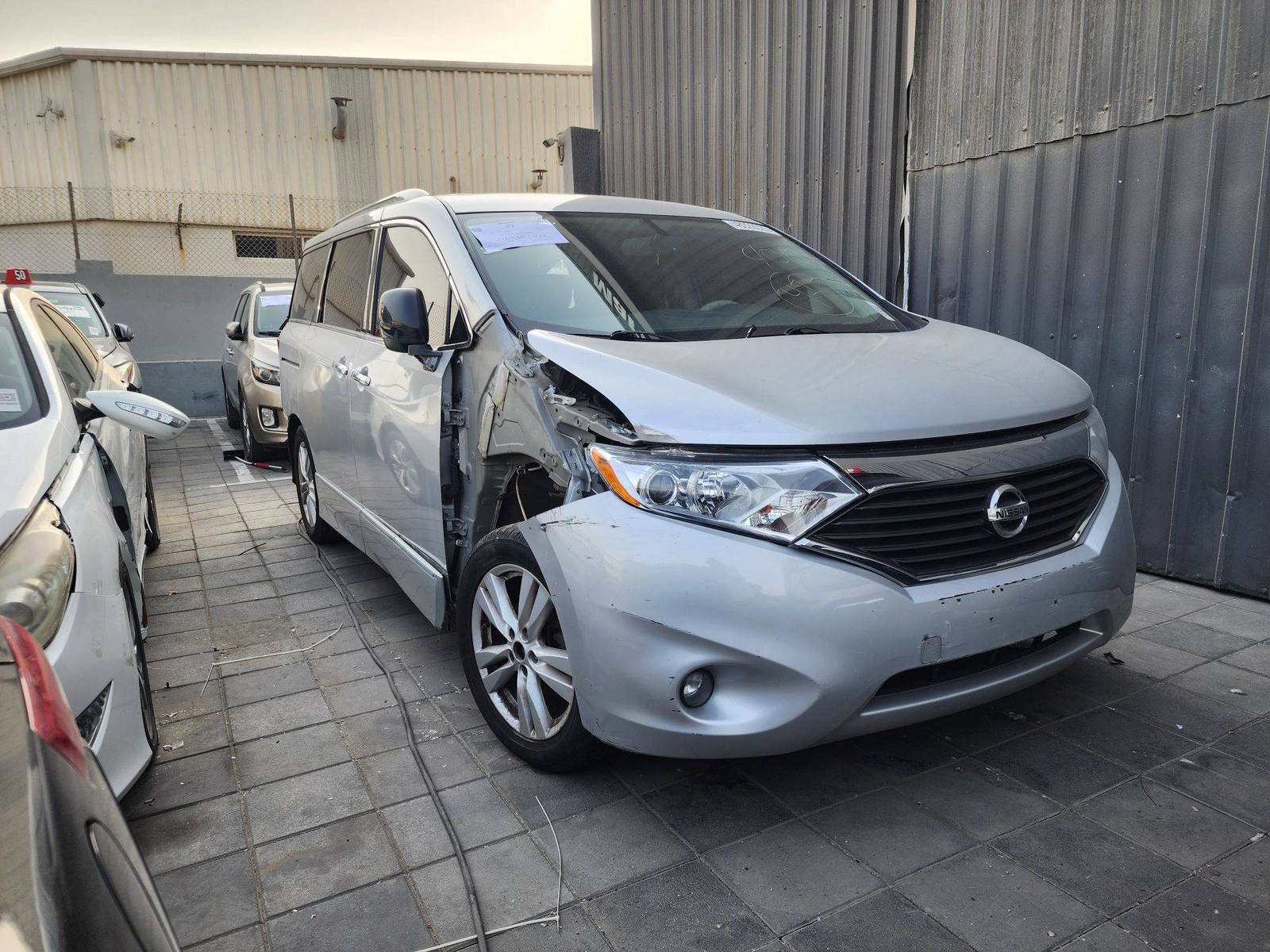 2012 NISSAN QUEST — 140014 Miles — Lot 48028025 — Al Quoz - Marhaba Auctions Used Cars - Image 5