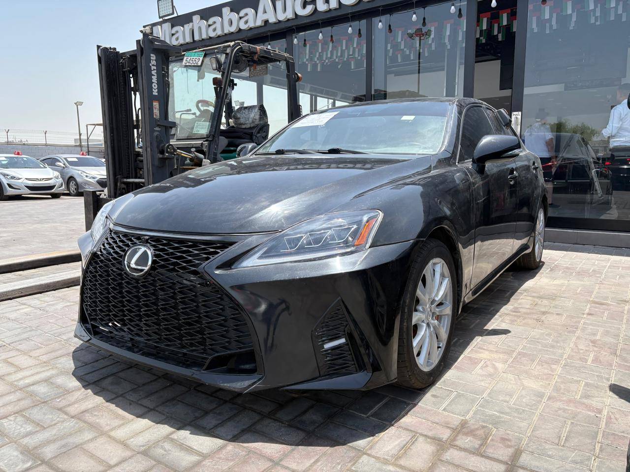 2011 LEXUS IS 350 F SPORT — 427366 KM — Lot 215478 — Ind. 12 - Marhaba Auctions Used Cars - Image 4