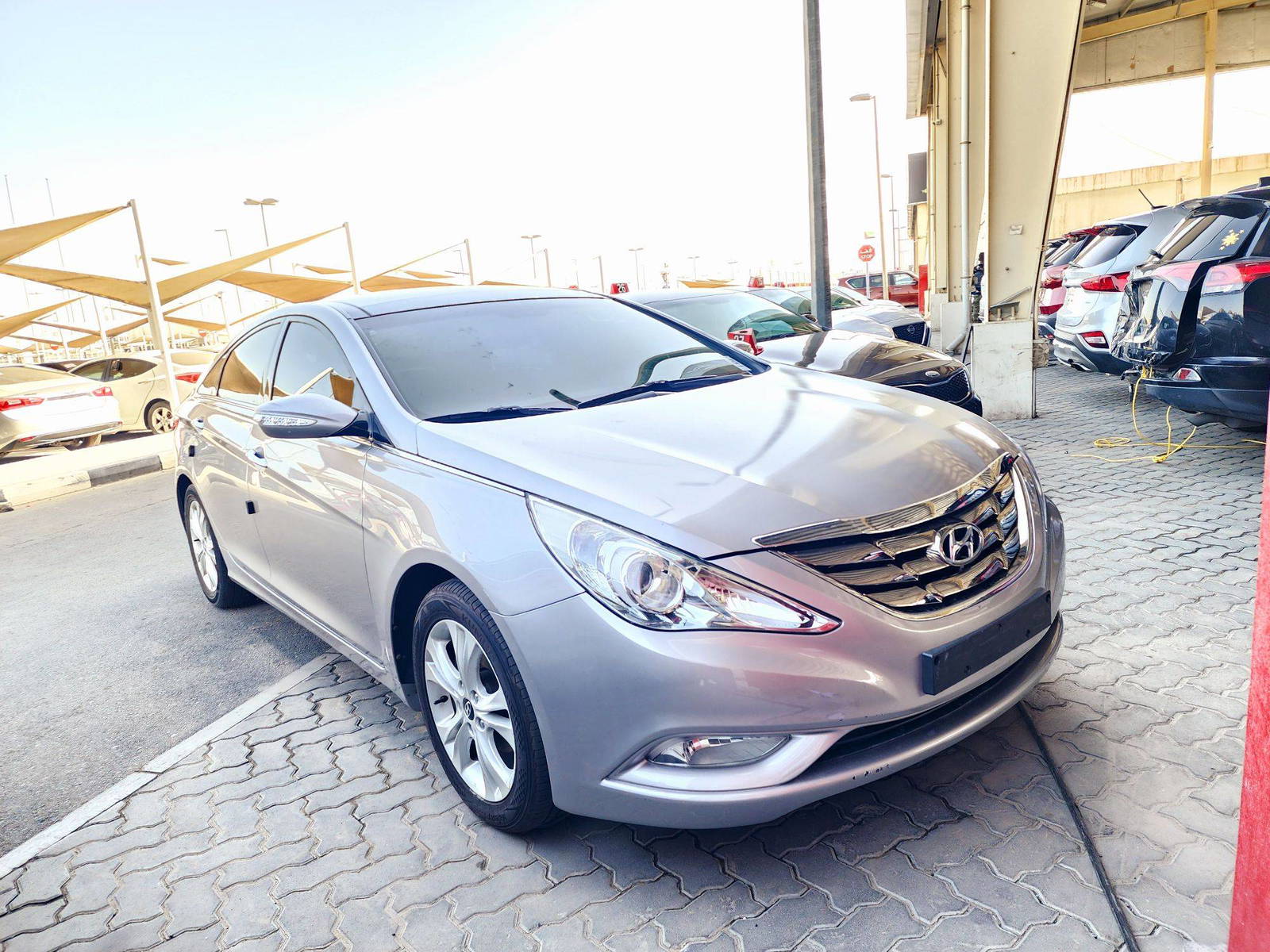 2010 HYUNDAI SONATA — 116799 KM — Lot AA021221 — Souq - Marhaba Auctions Used Cars - Image 4