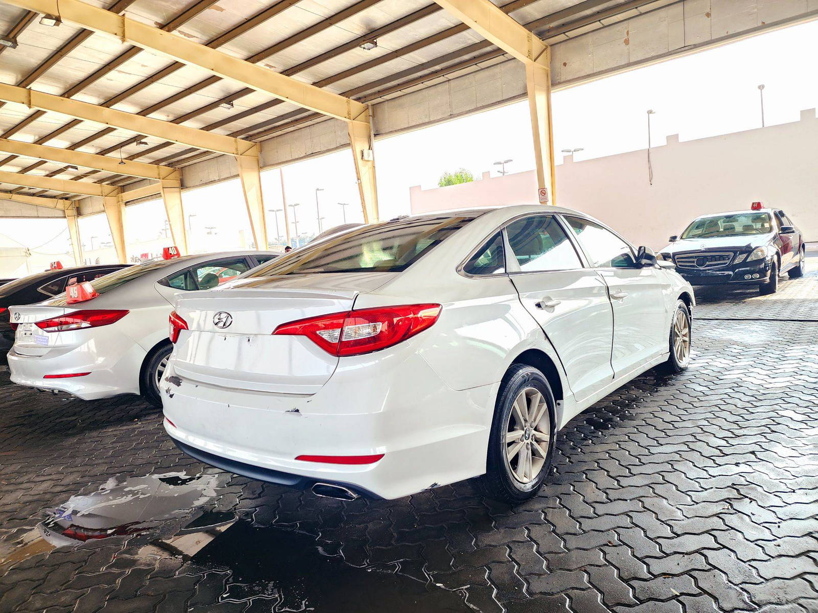 2015 HYUNDAI SONATA — 133896 Miles — Lot 39919659 — Souq - Marhaba Auctions Used Cars - Image 3