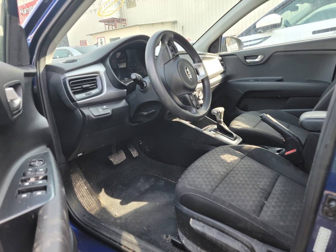 2020 KIA RIO — 90636 Miles — Lot 43820694 — Souq - Marhaba Auctions Used Cars - Image 8