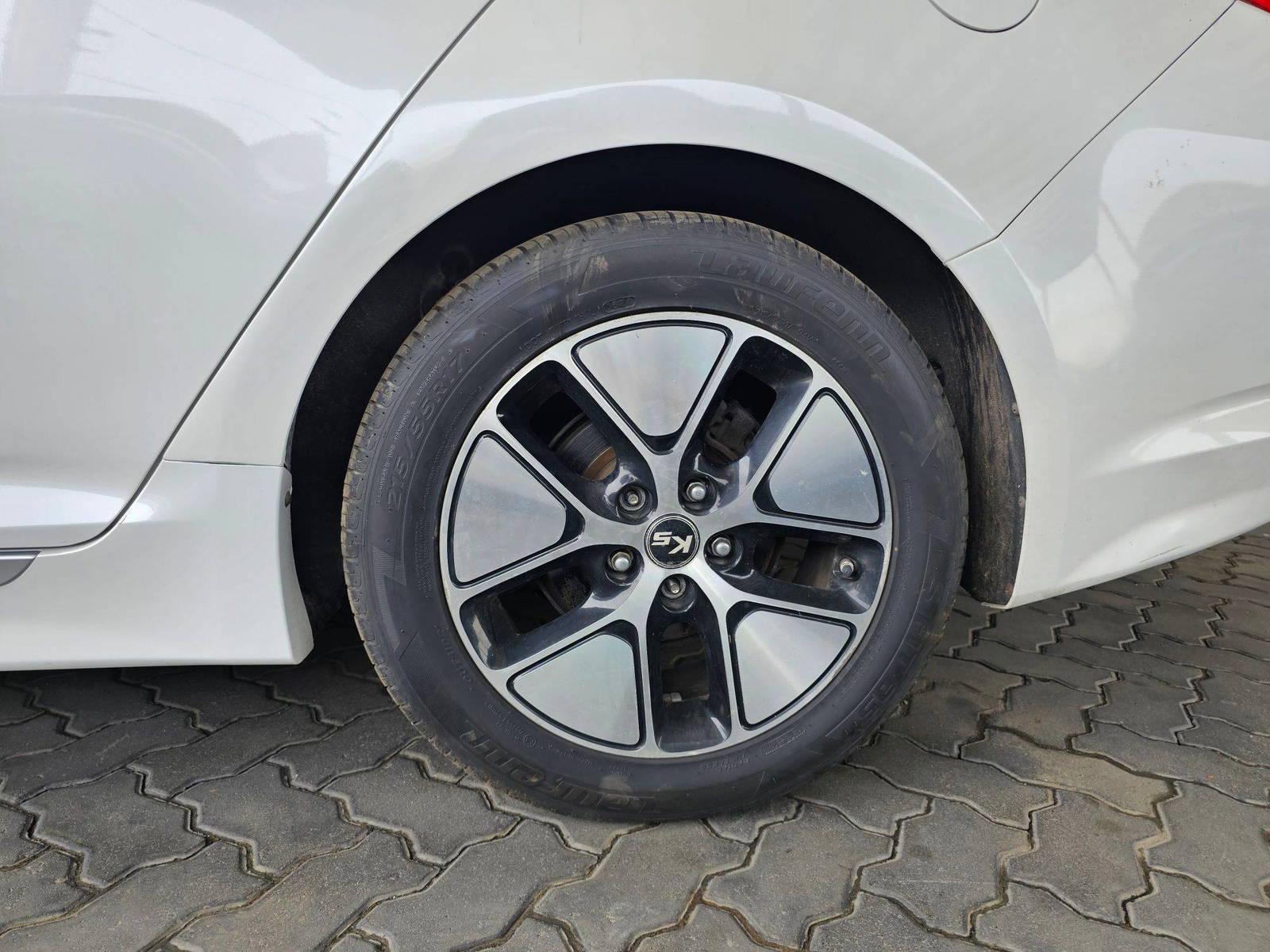 2013 KIA K5 — 187132 KM — Lot 27520 — Souq - Marhaba Auctions Used Cars - Image 11