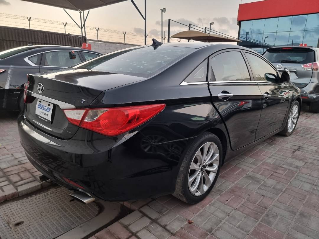 2011 HYUNDAI SONATA — 185717 Miles — Lot 125487 — Ind. 12 - Marhaba Auctions Used Cars - Image 4
