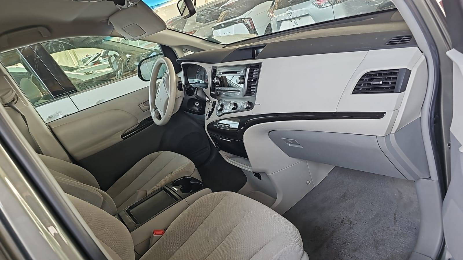 TOYOTA SIENNA 2011 - Marhaba Auction Used Cars - Image 6