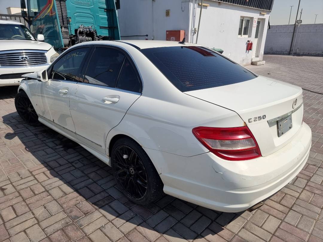 2011 MERCEDES BENZ C-250 — 246784 KM — Lot 125487 — Main - Marhaba Auctions Used Cars - Image 5