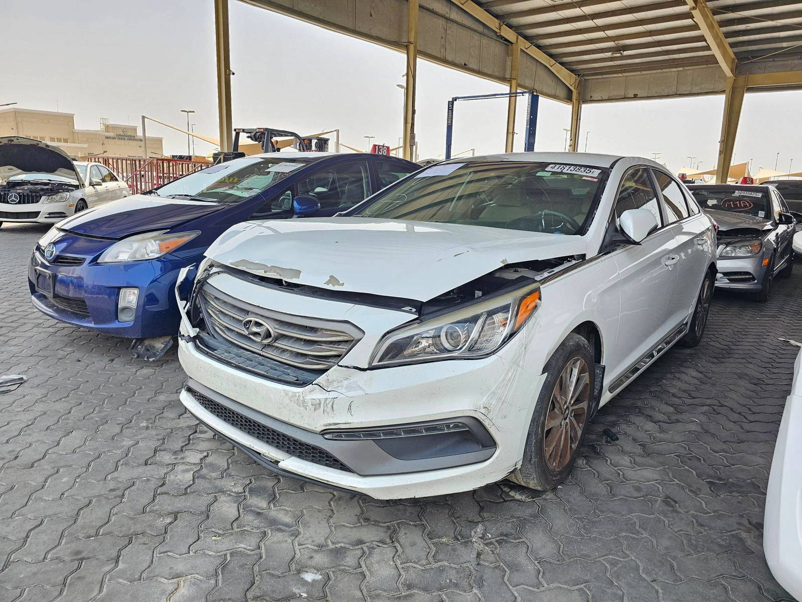 2017 HYUNDAI SONATA — 170703 Miles — Lot 2HH457074 — Souq - Marhaba Auctions Used Cars - Image 5