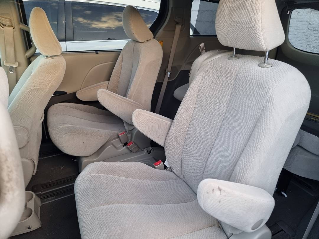 2011 TOYOTA SIENNA — 199453 Miles — Lot S017852 — Ind. 12 - Marhaba Auctions Used Cars - Image 7