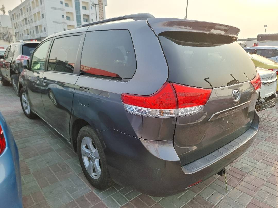 2011 TOYOTA SIENNA — 228790 Miles — Lot 3214698 — Ind. 12 - Marhaba Auctions Used Cars - Image 4