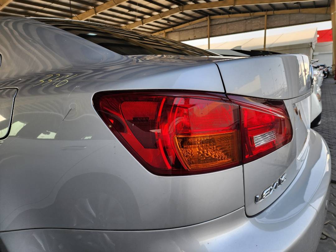2006 LEXUS IS 250 — 198373 KM — Lot 7967 — Main - Marhaba Auctions Used Cars - Image 11