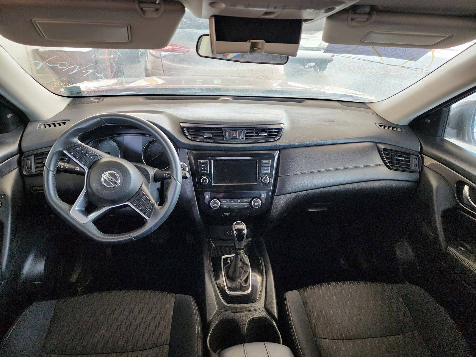 2018 NISSAN ROGUE — 129175 KM — Lot 1JC707505 — Souq - Marhaba Auctions Used Cars - Image 7