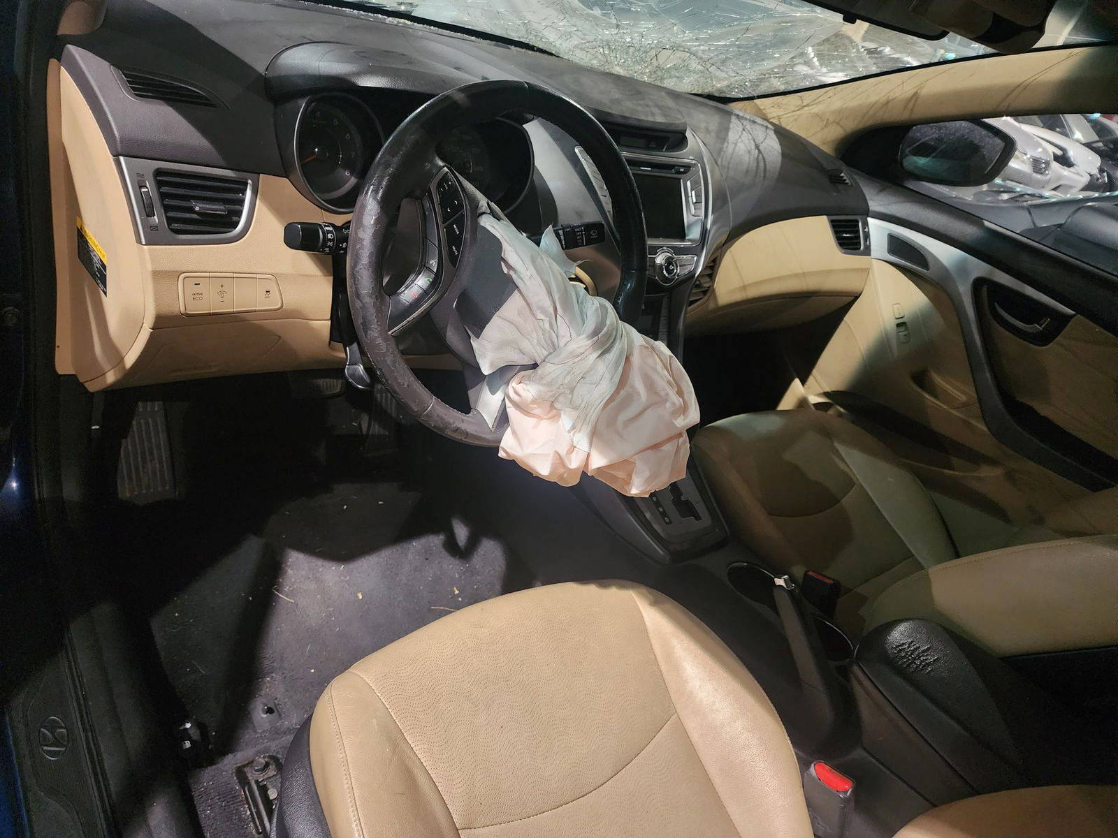2013 HYUNDAI ELANTRA — 167682 Miles — Lot 37196369 - Marhaba Auctions Used Cars - Image 4