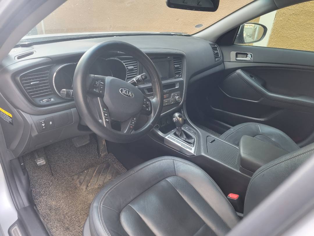 2013 KIA K5 — 208271 KM — Lot 021143 — Main - Marhaba Auctions Used Cars - Image 8