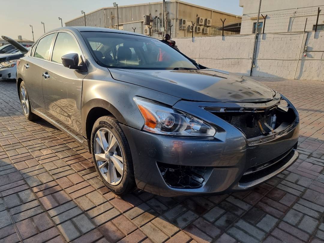 2015 NISSAN ALTIMA — 84965 Miles — Lot 125478 — Ind. 12 - Marhaba Auctions Used Cars - Image 4