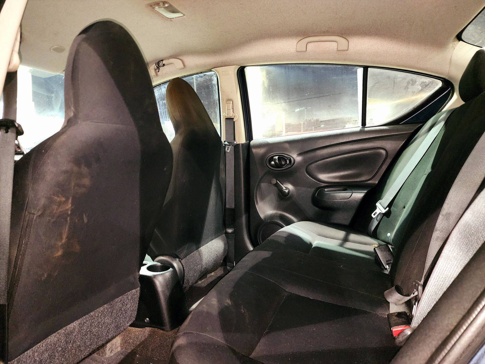 2015 NISSAN VERSA — 116712 Miles — Lot 40185036 — Main - Marhaba Auctions Used Cars - Image 6