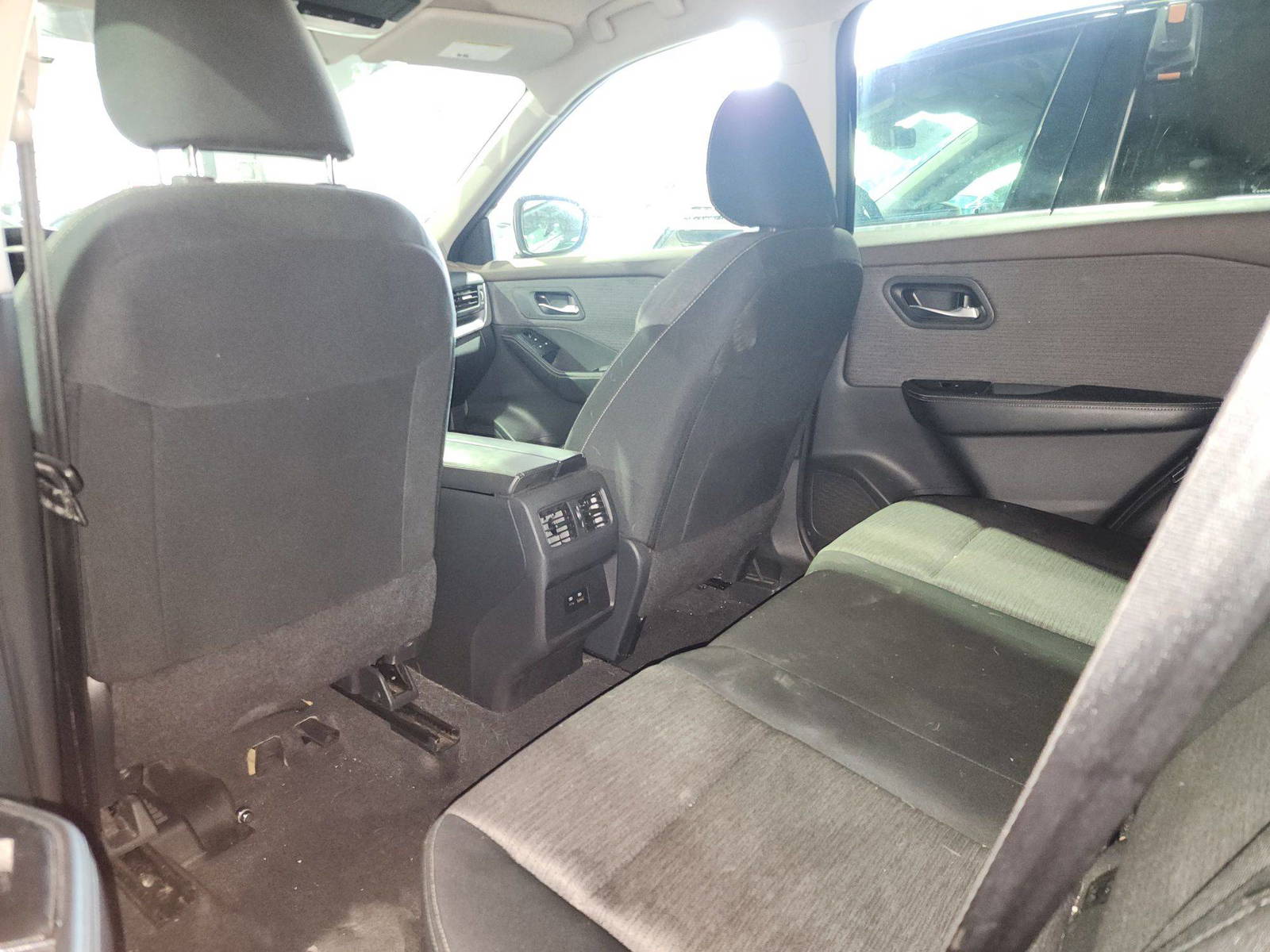 NISSAN ROGUE 2023 - Marhaba Auction Used Cars - Image 7