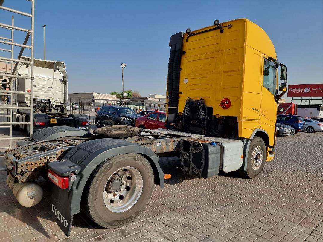 2015 VOLVO FH-Series — 931918 KM — Lot 739927 — Main - Marhaba Auctions Used Cars - Image 4