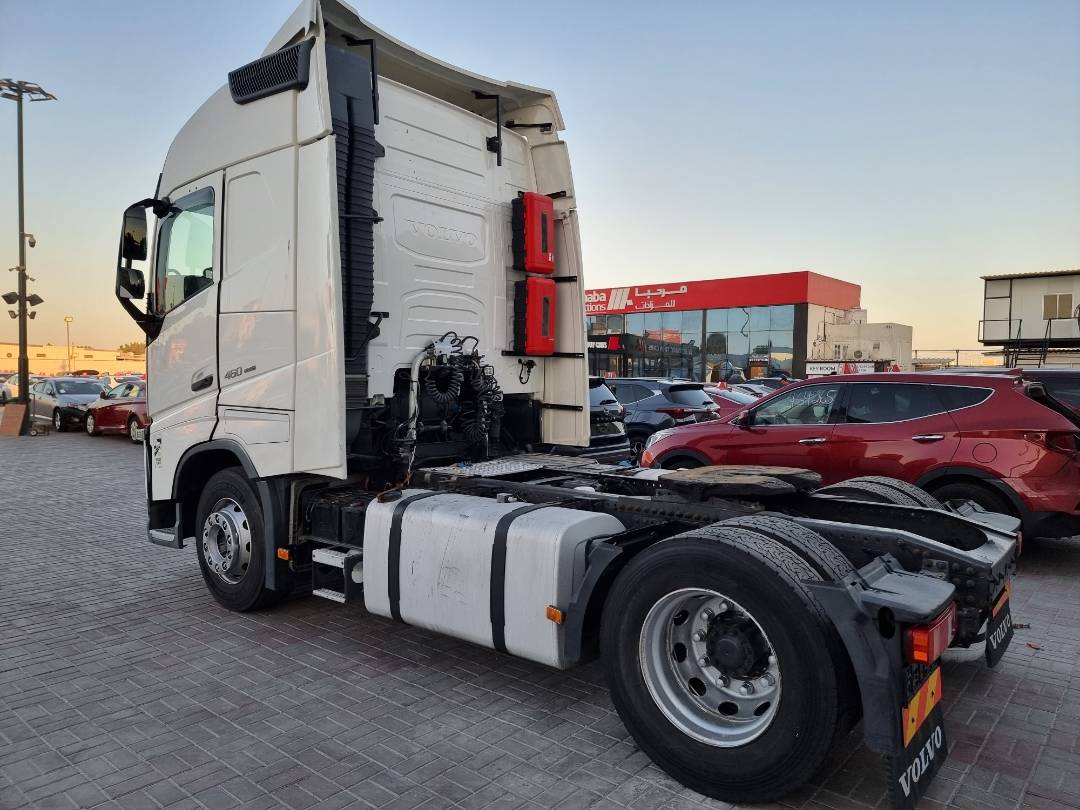 2016 VOLVO FH-Series — 848225 KM — Lot B777542 — Ind. 12 - Marhaba Auctions Used Cars - Image 4