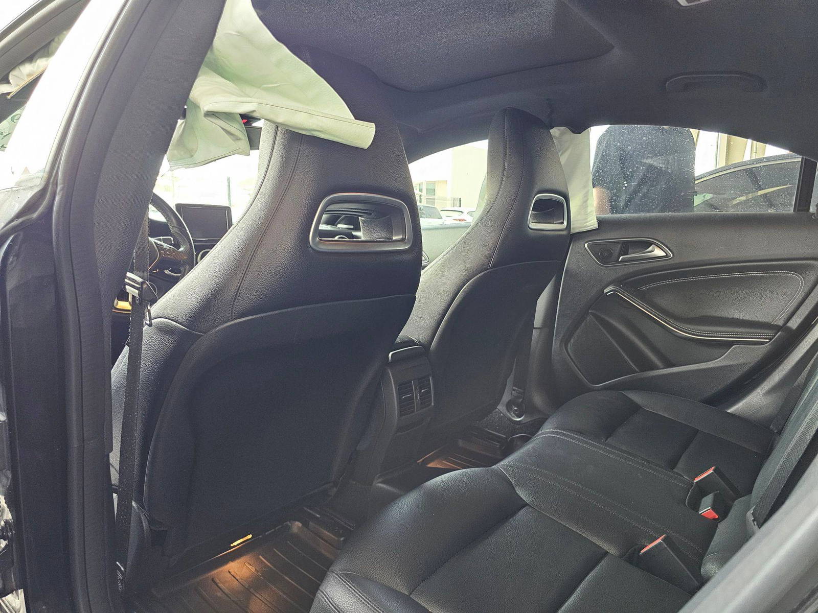 2014 MERCEDES BENZ CLA 250 — 126710 Miles — Lot 41958896 — Souq - Marhaba Auctions Used Cars - Image 6