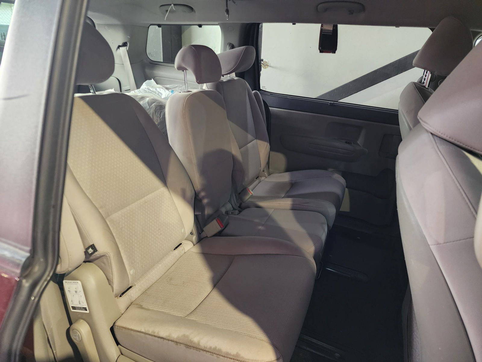 2016 KIA SEDONA — 210855 Miles — Lot 41223661 — Al Quoz - Marhaba Auctions Used Cars - Image 7