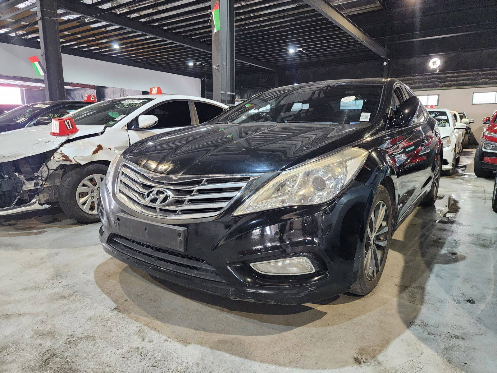 2011 HYUNDAI GRANDEUR — 87074 KM — Lot 033763 — Main - Marhaba Auctions Used Cars - Image 3