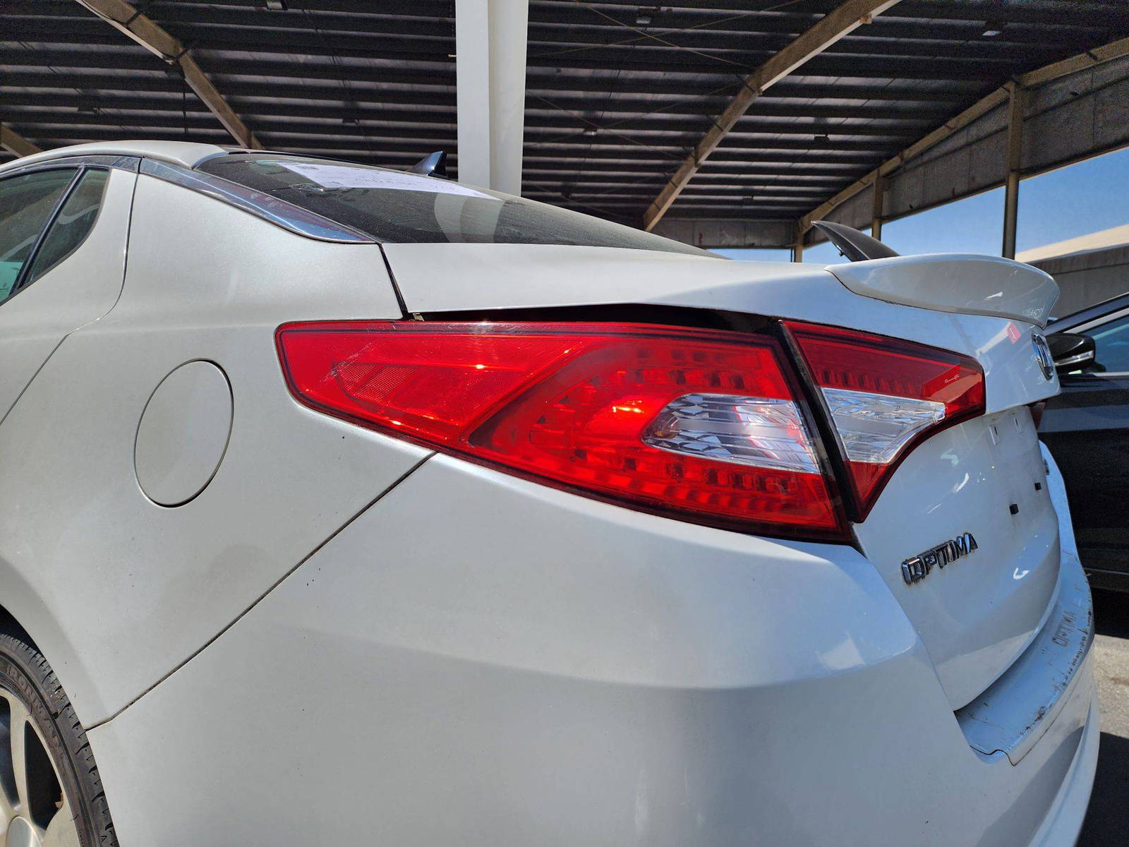 2011 KIA OPTIMA — 162720 Miles — Lot 61252224 — Souq - Marhaba Auctions Used Cars - Image 11