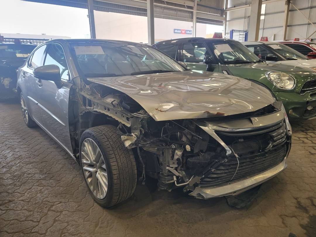 2016 LEXUS ES 350 — 109343 Miles — Lot U008511 — Main - Marhaba Auctions Used Cars - Image 4