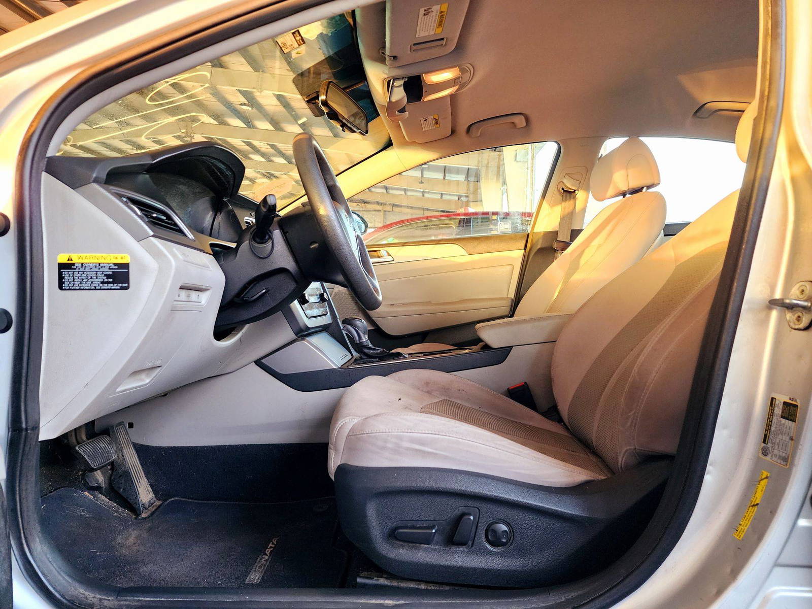 2015 HYUNDAI SONATA — 169808 Miles — Lot 73252784 — Souq - Marhaba Auctions Used Cars - Image 8