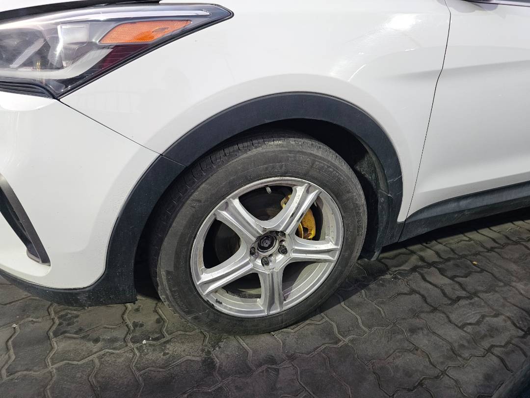 2017 HYUNDAI SANTA FE — 211514 KM — Lot F4HU240453 — Main - Marhaba Auctions Used Cars - Image 11