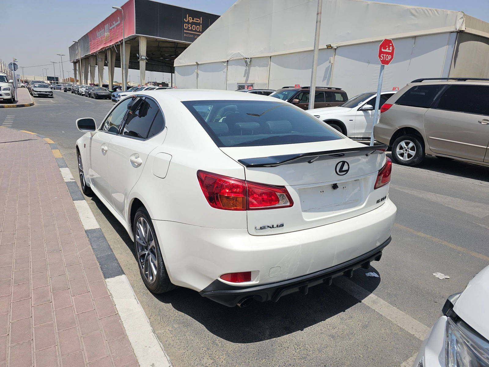 2006 LEXUS IS 250 — 149521 KM — Lot 165006024 — Souq - Marhaba Auctions Used Cars - Image 3