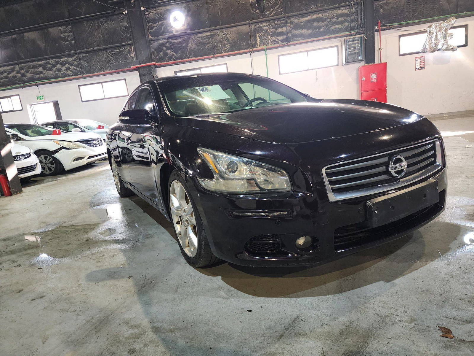 2014 NISSAN MAXIMA — 272218 KM — Lot 463355 — Al Quoz - Marhaba Auctions Used Cars - Image 4