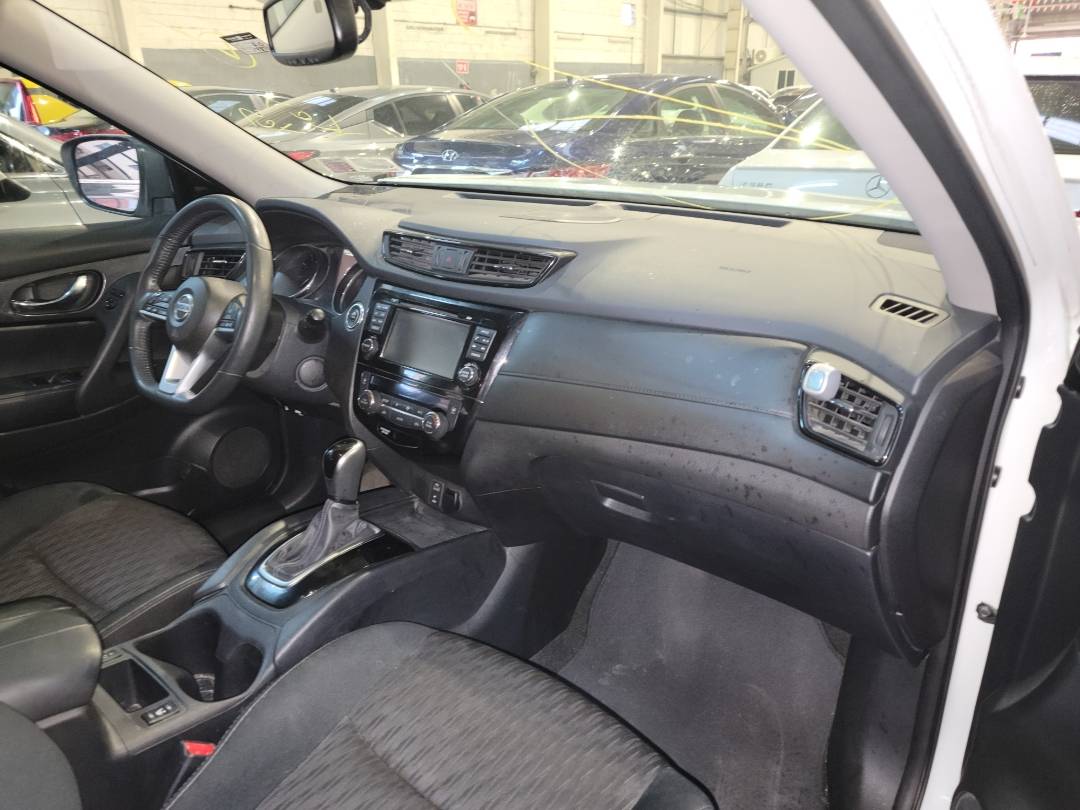 2017 NISSAN ROGUE — 117876 Miles — Lot C775348 - Marhaba Auctions Used Cars - Image 4