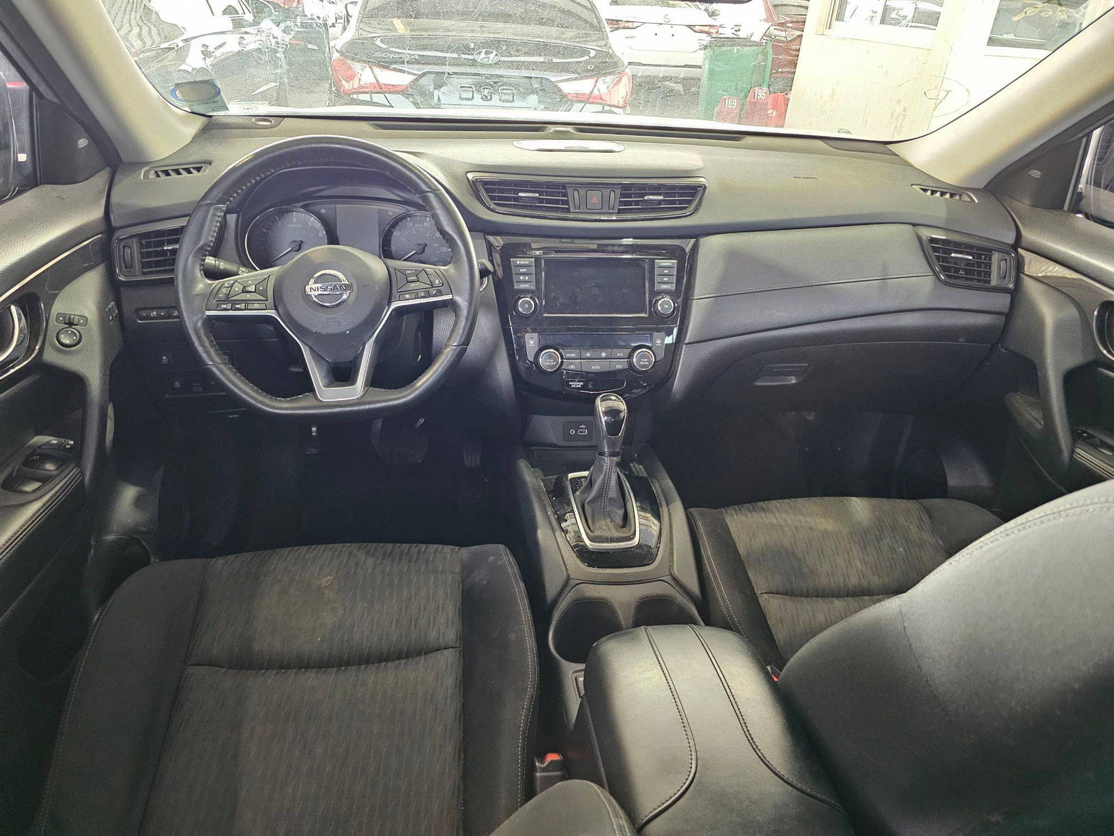 2018 NISSAN ROGUE — 124579 Miles — Lot V4JW317263 — Souq - Marhaba Auctions Used Cars - Image 7