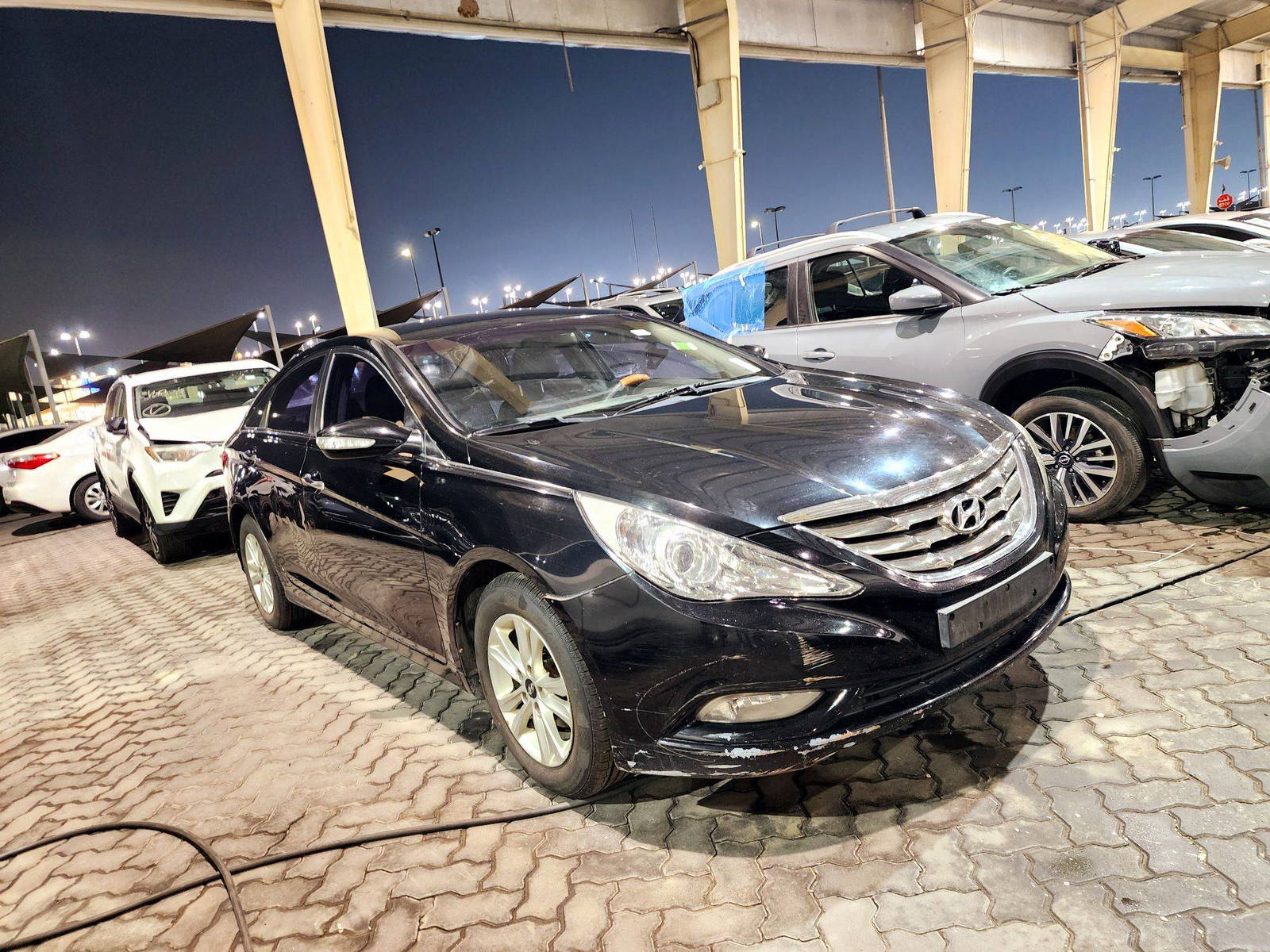 2011 HYUNDAI SONATA — 202436 KM — Lot 324042 — Souq - Marhaba Auctions Used Cars - Image 4