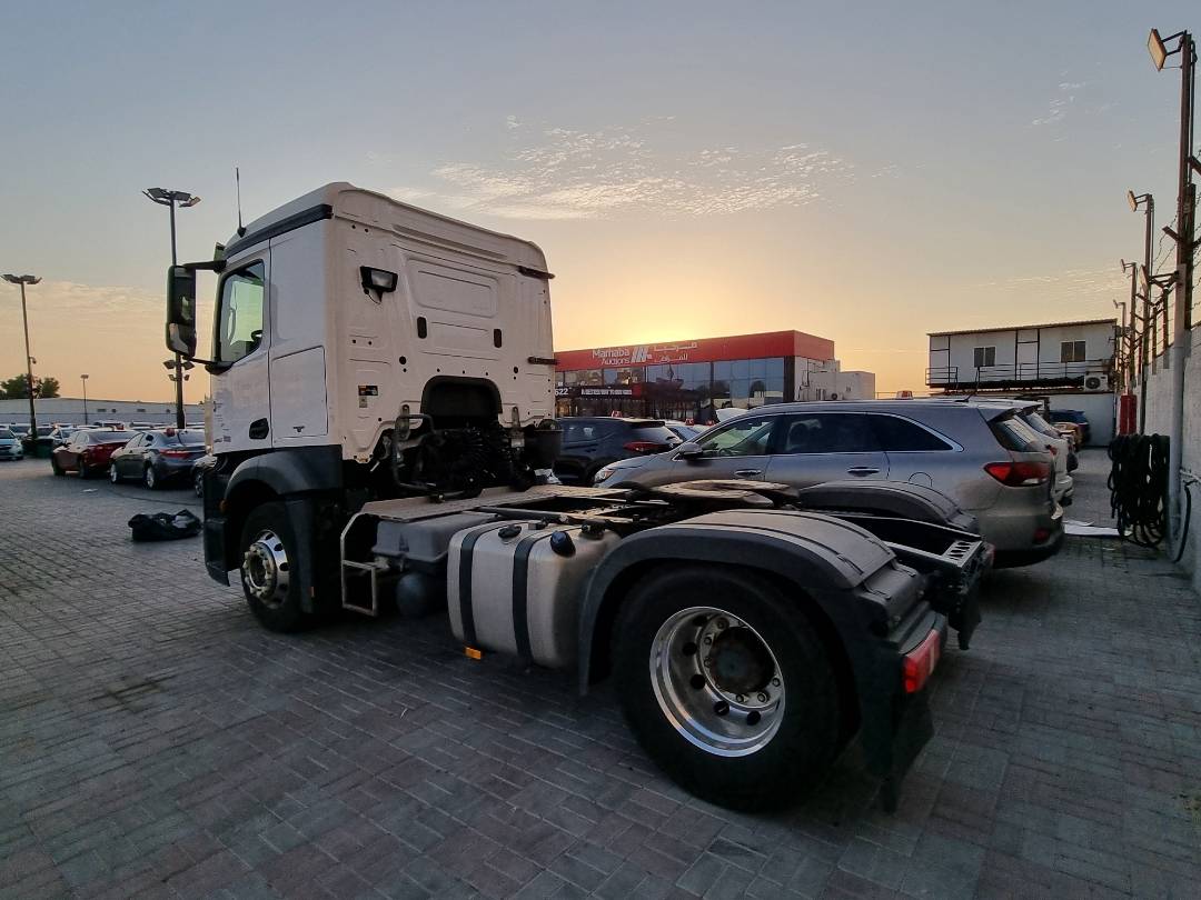 2018 MERCEDES BENZ ACTROS 1843 — 817082 KM — Lot 215487 — Ind. 12 - Marhaba Auctions Used Cars - Image 5