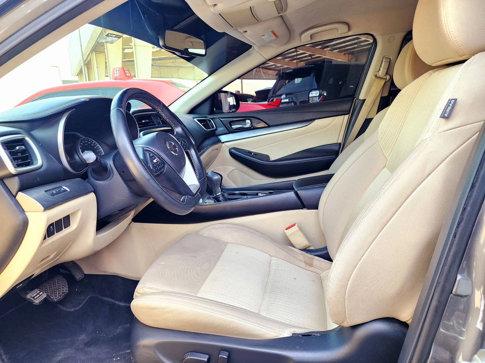 2018 NISSAN MAXIMA — 163779 KM — Lot XJC376789 — Souq - Marhaba Auctions Used Cars - Image 8