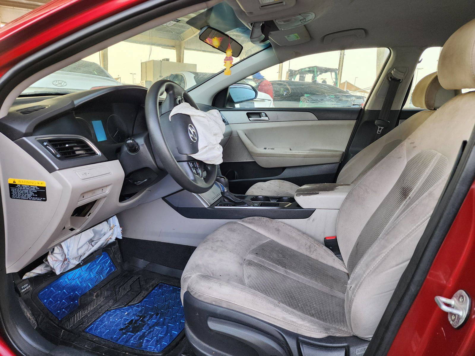 2015 HYUNDAI SONATA — 213281 Miles — Lot 38922058 — Ind. 12 - Marhaba Auctions Used Cars - Image 8