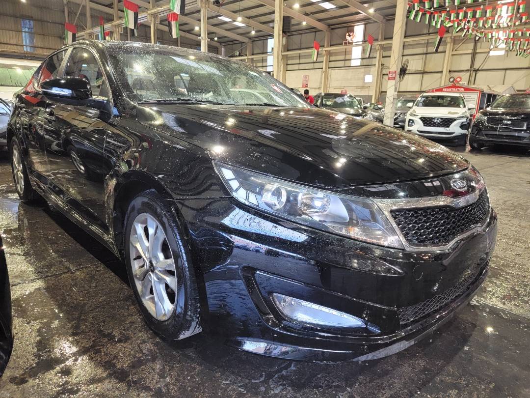2011 KIA K5 — 208049 KM — Lot 060083 — Main - Marhaba Auctions Used Cars - Image 3