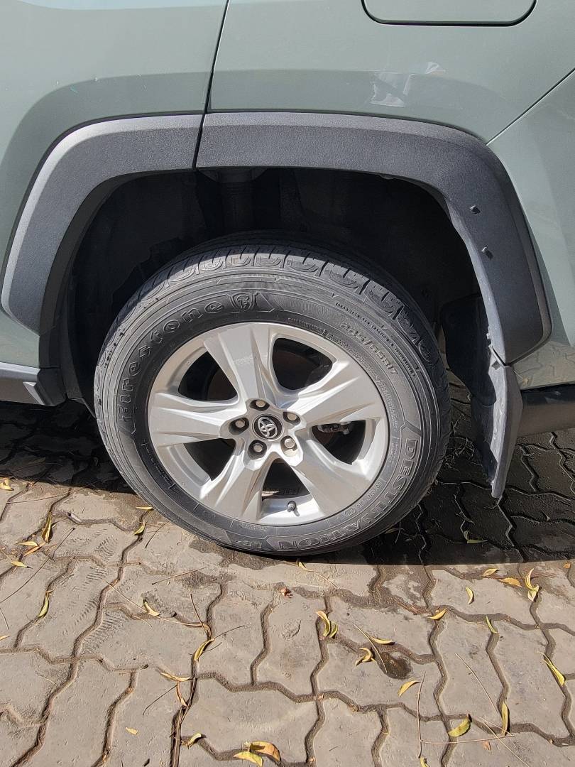 2019 TOYOTA RAV4 — 45361 Miles — Lot KW046555 — Main - Marhaba Auctions Used Cars - Image 9