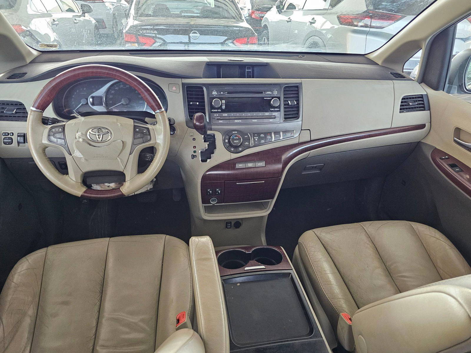 TOYOTA SIENNA 2011 - Marhaba Auction Used Cars - Image 7